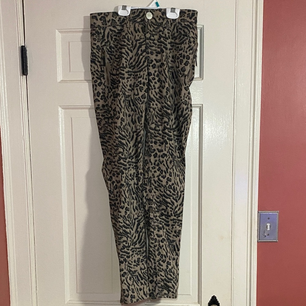 Democracy Women's Skinny Jeans in Tan and Black Animal Print